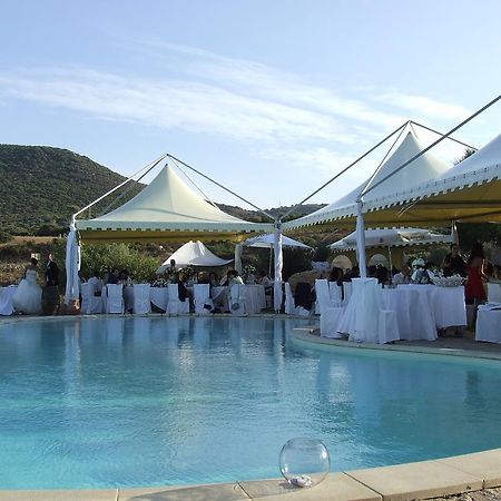 Hotel Ristorante La Tana Di Li Mazzoni Trinità dʼAgultu Kültér fotó