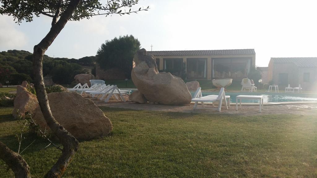 Hotel Ristorante La Tana Di Li Mazzoni Trinità dʼAgultu Kültér fotó